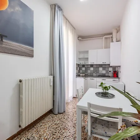 Ab Plus - Via De' Gargiolari 2